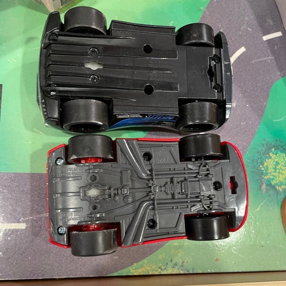 Cars Movie Disney set- Lightning McQueen and Jackson Storm - Picture 5 of 7